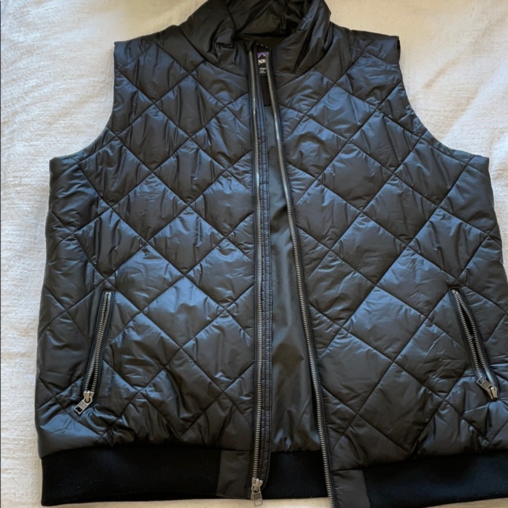Patagonia bomber down vest